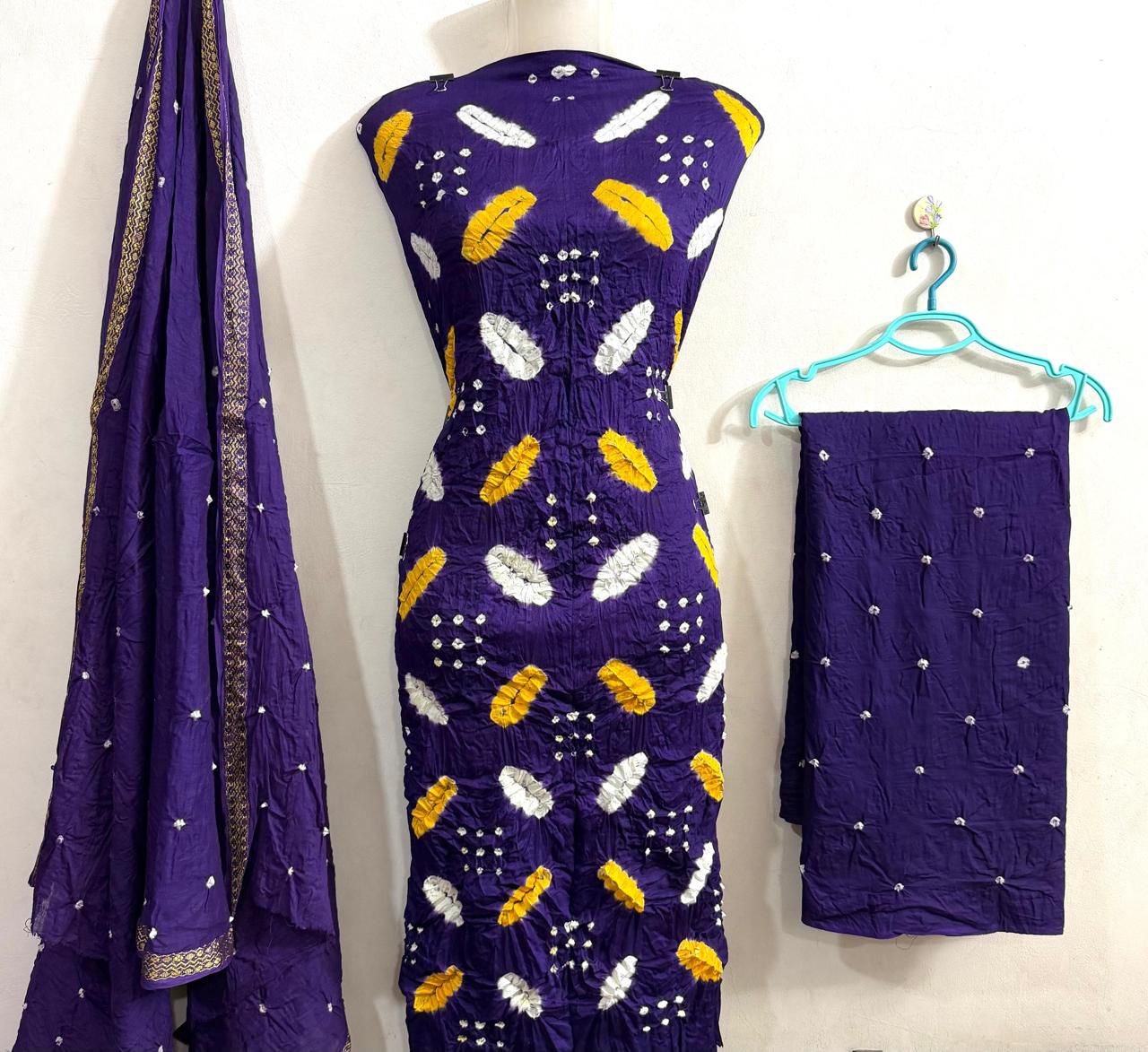 Ethnic Bandhej Beauty Dress Material