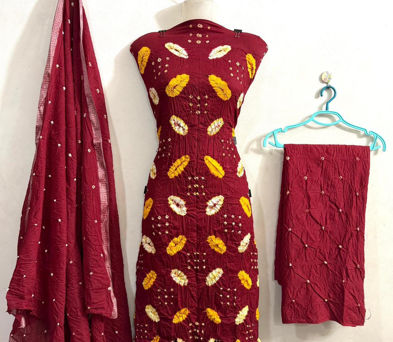 Ethnic Bandhej Beauty Dress Material